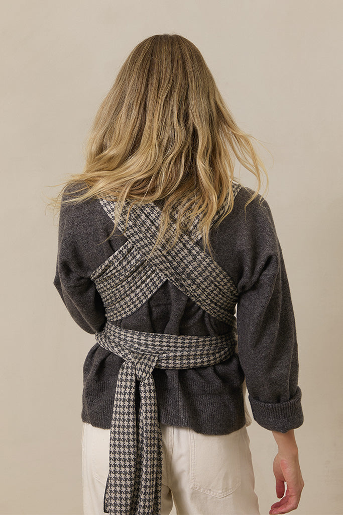 Preorder | Stormy Houndstooth Wrap