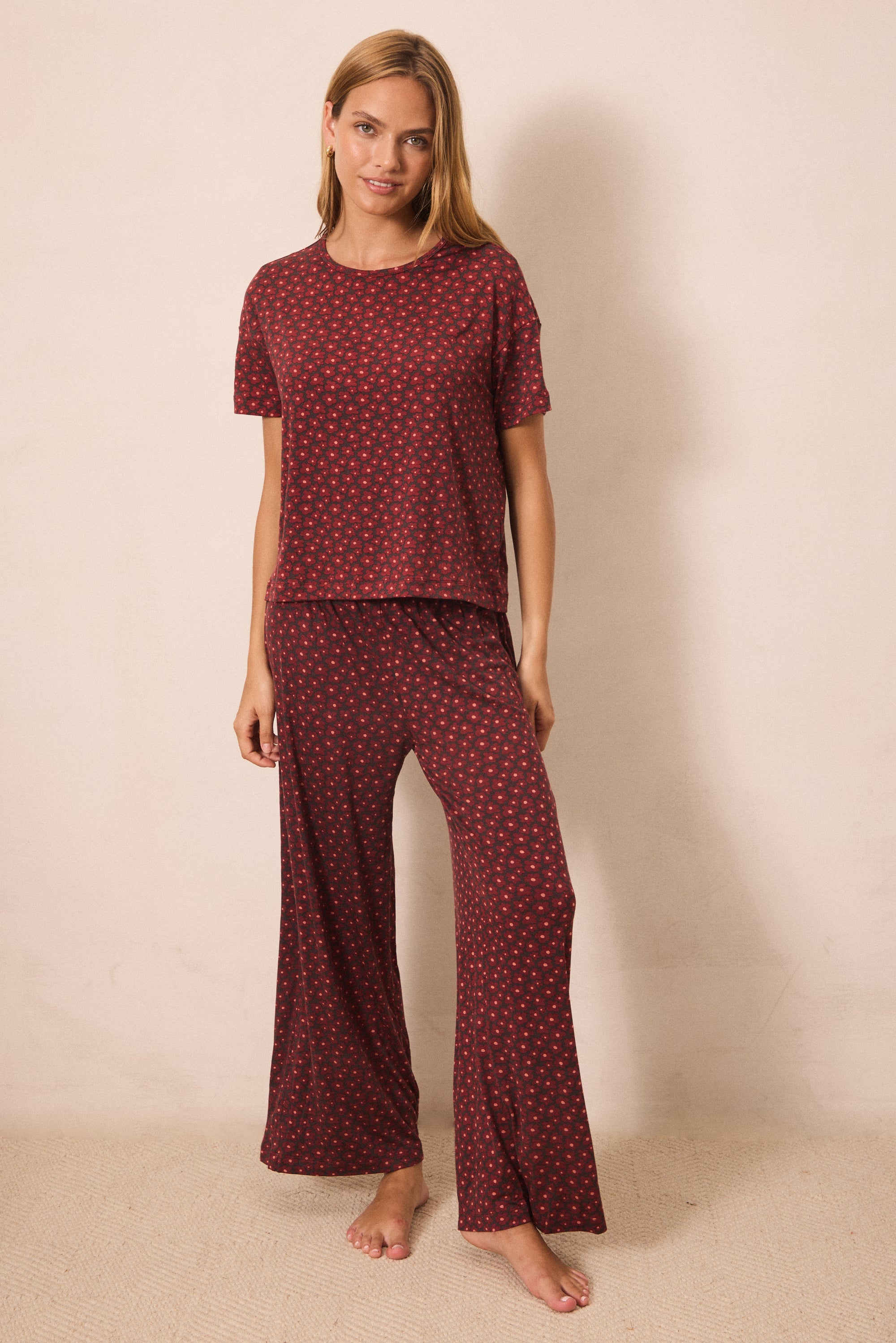Midnight Daisy Short-Sleeve Women’s Sleep Set
