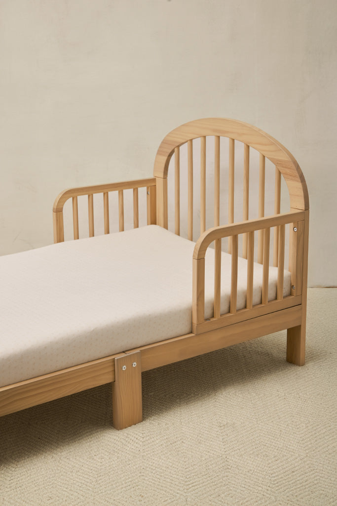 Oat Heritage Dot Toddler Fitted Sheet